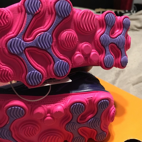 Toddler size 6 sneakers - Picture 3 of 3