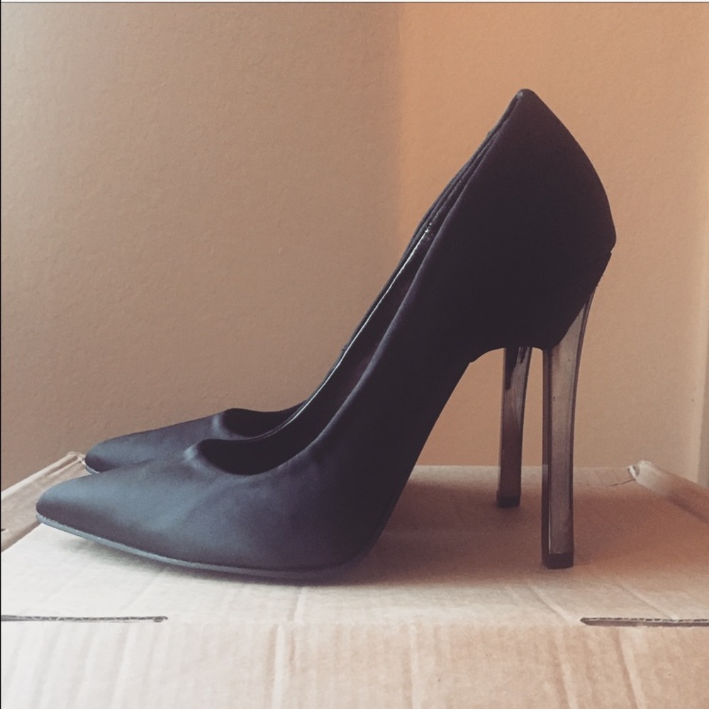 New Look court heels