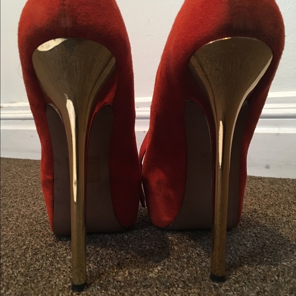Burnt Orange Suede Heels - 7 | DetachWithLove Suede burnt orange Stiletto heels