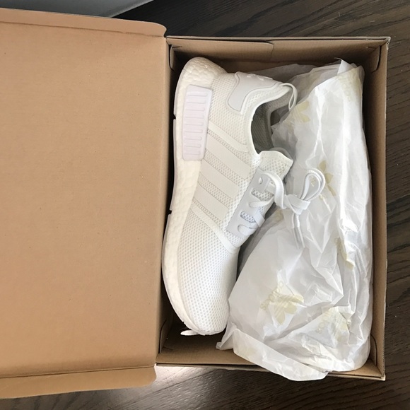 ADIDAS NMD_R1 SIZE 10 MENS - Picture 4 of 4