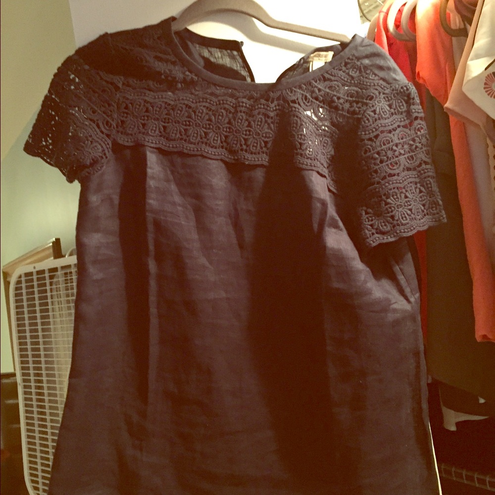 Navy top