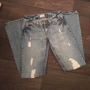 Aero distressed jeans