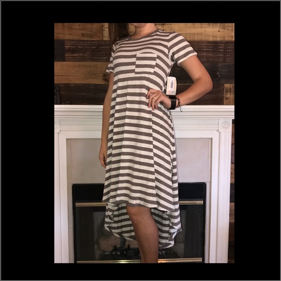 LuLaRoe Dresses & Skirts - NWT lularoe Carly size XS