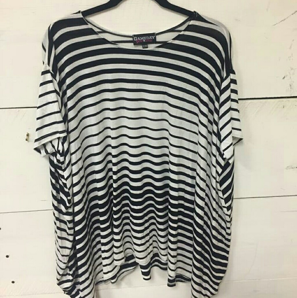 Black & White Engineered Tunic