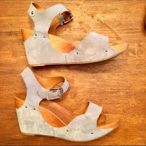 HOST PICK! KORS baby blue suede & wood wedges