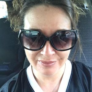 Meet your Posher, Debbie