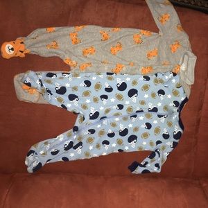 2 baby boy 3-6month sleepers.