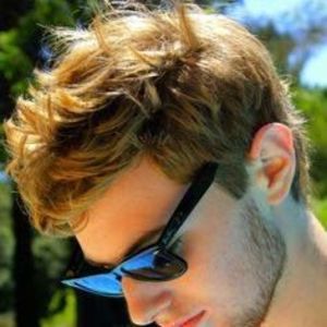 Meet your Posher, Adam