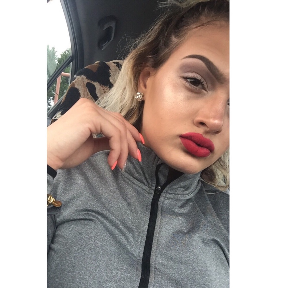 Meet your Posher, Cassie