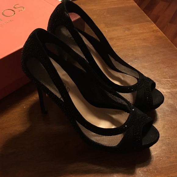 Heels - Picture 1 of 3