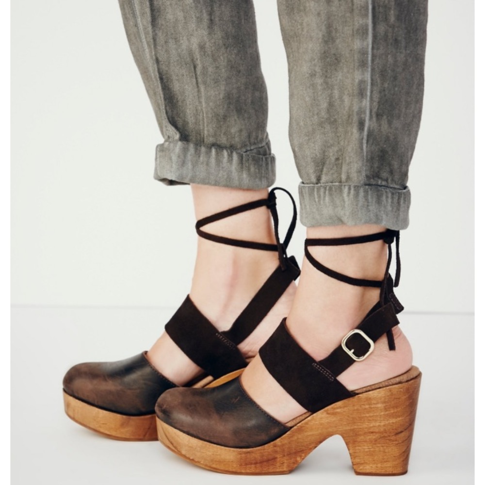 ⚡️Free People Clogs