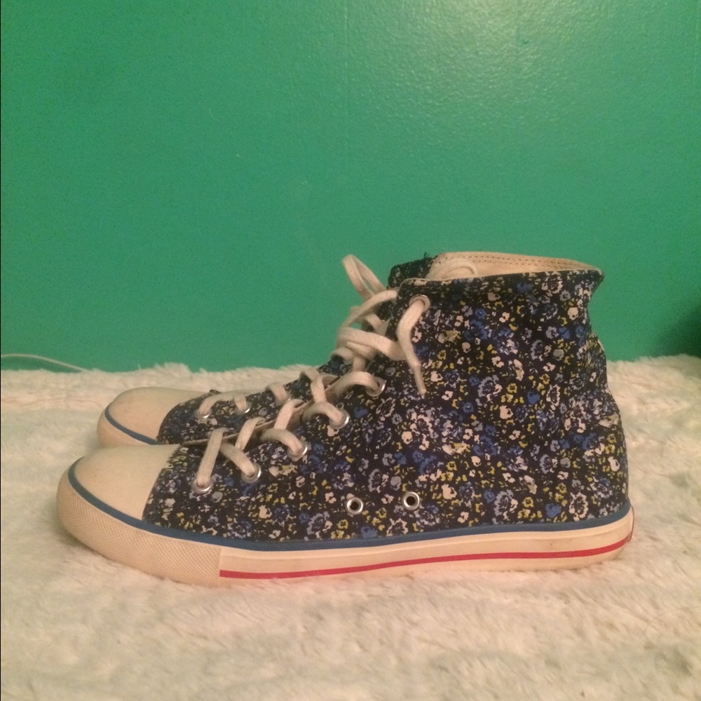 Juicy couture converse