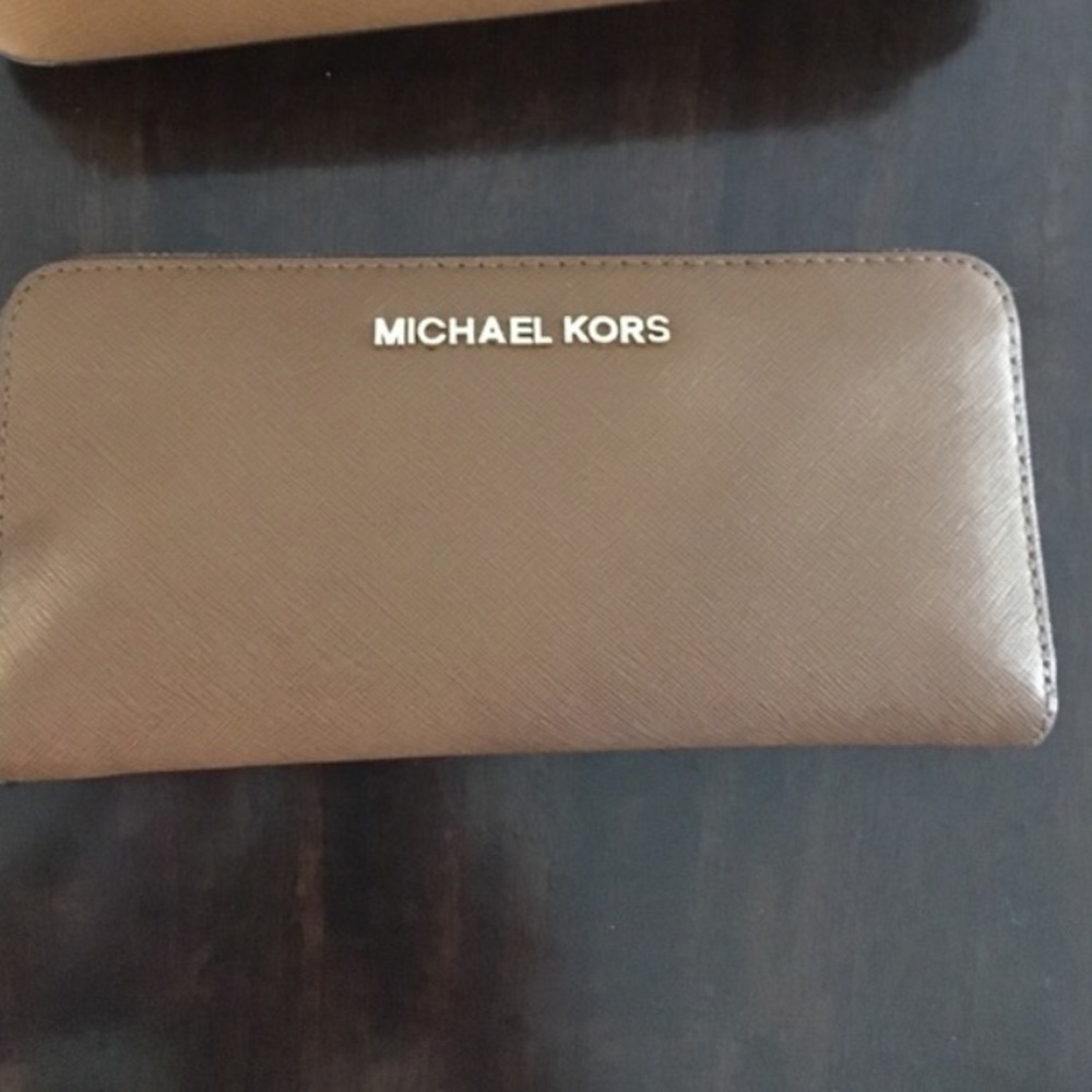 *Found* Michael kors wallet