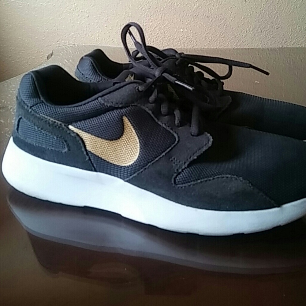 Nike Kaishi women's Shoes