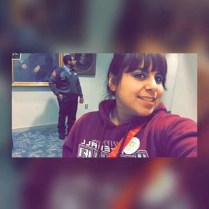 Meet your Posher, Mayra