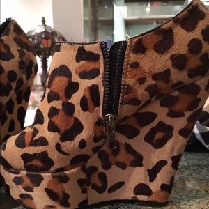 Steve Madden leopard peep toe boot wedge