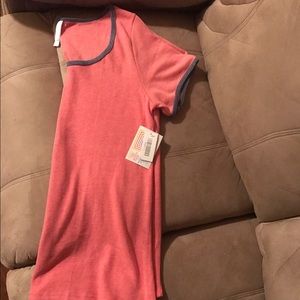 BNWT Lularoe Classic T