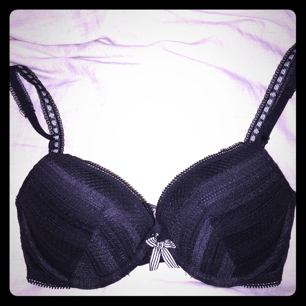 Sexy Black Lace Patterned Push-Up Bra