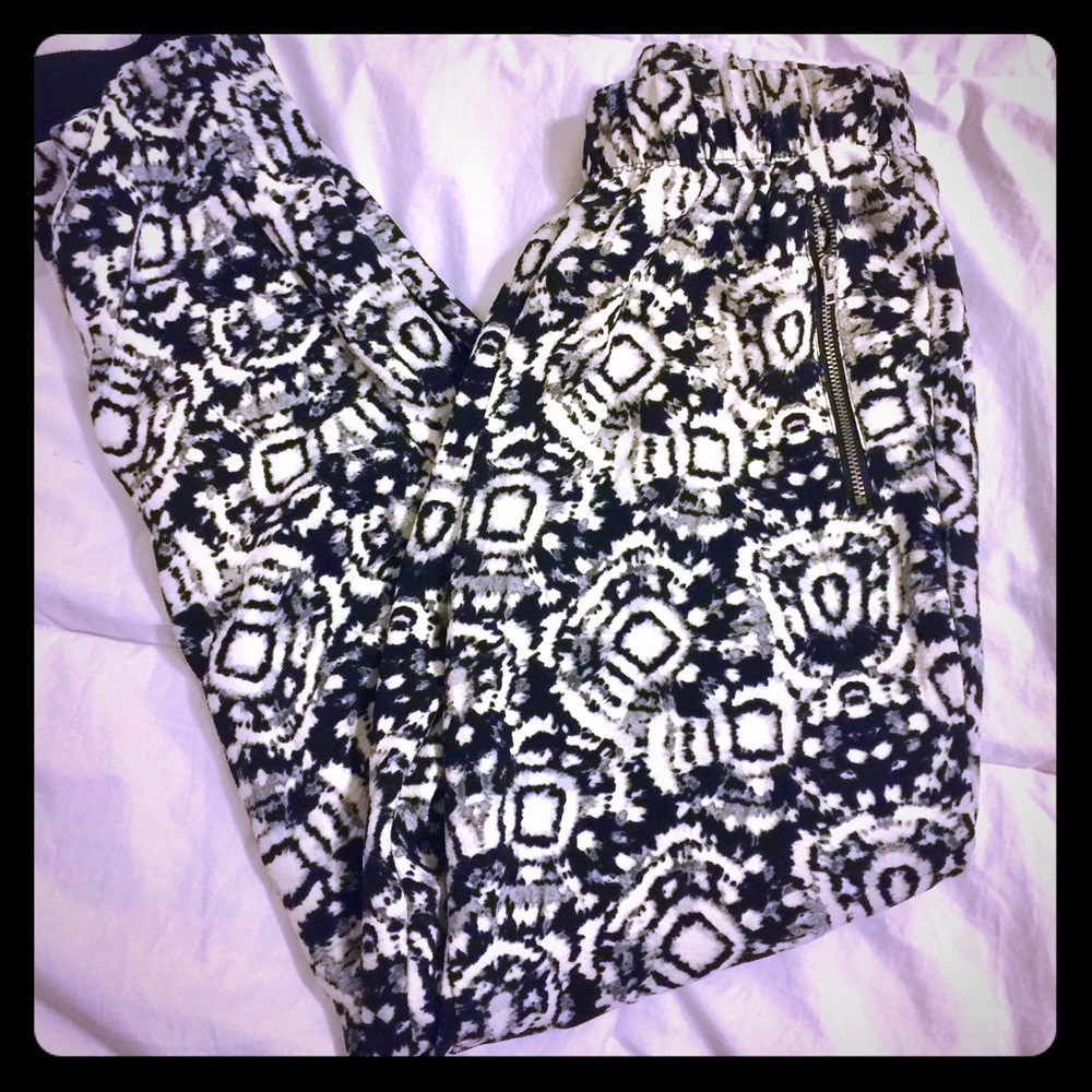 Rad tribal jogger pants!