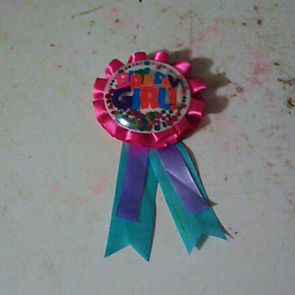 A b-day badge