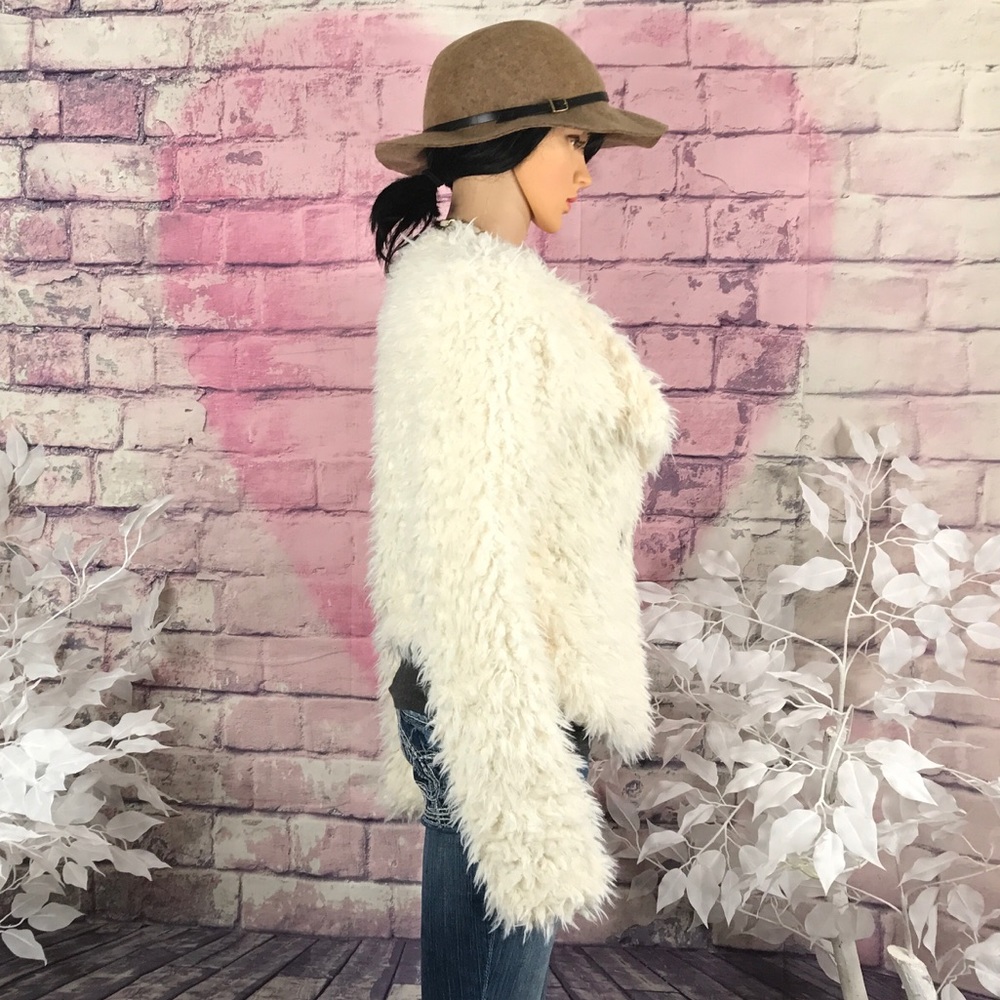 ANAMA Night Faux Fur Jacket - Picture 3 of 3