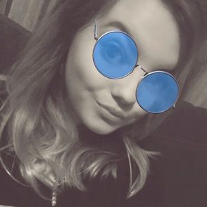 Meet your Posher, Kaitlyn