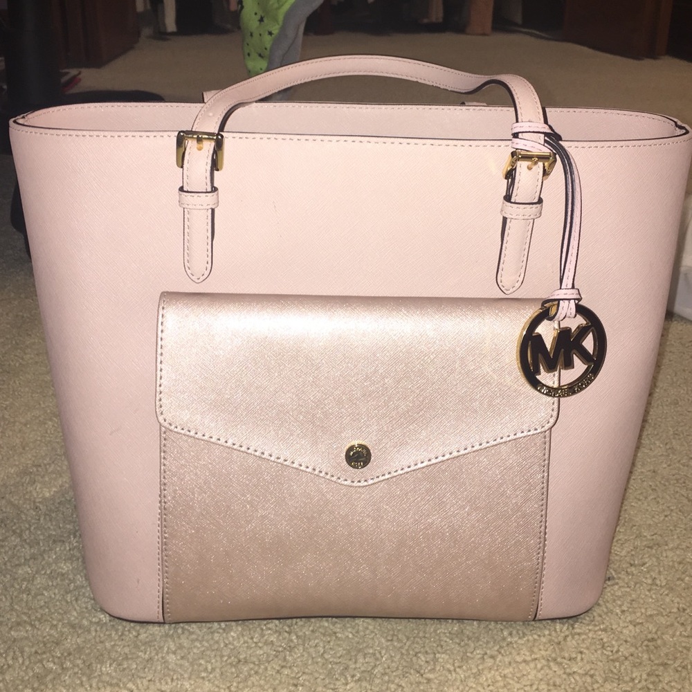 GREAT CONDITION: light pink MK tote.