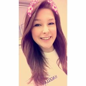 Meet your Posher, Alyssa