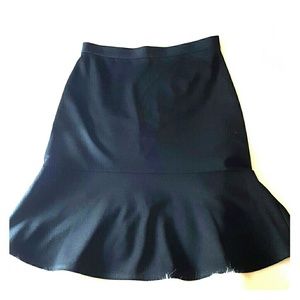 BCBG | fitted trumpet black skirt