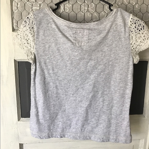Hollister lace Crop T-shirt - Picture 3 of 4