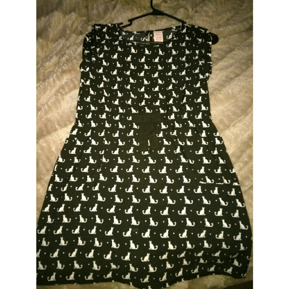 Cute short sleeve cat dress