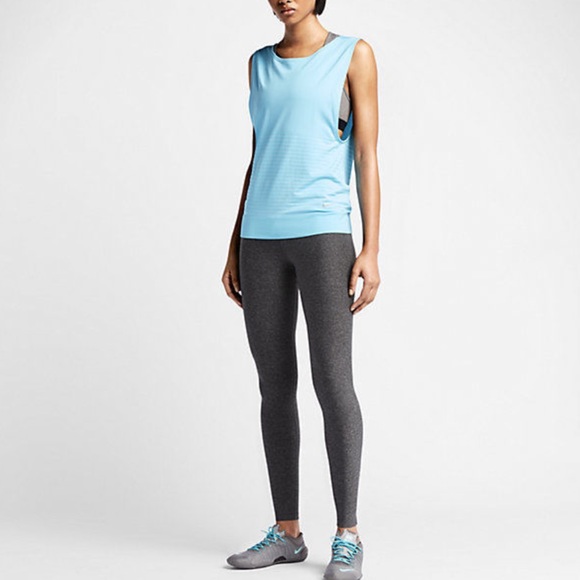 Nike dri-fit seamless knit training running top - Picture 3 of 4