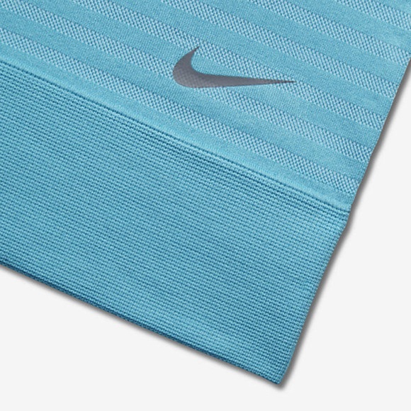 Nike dri-fit seamless knit training running top - Picture 2 of 4