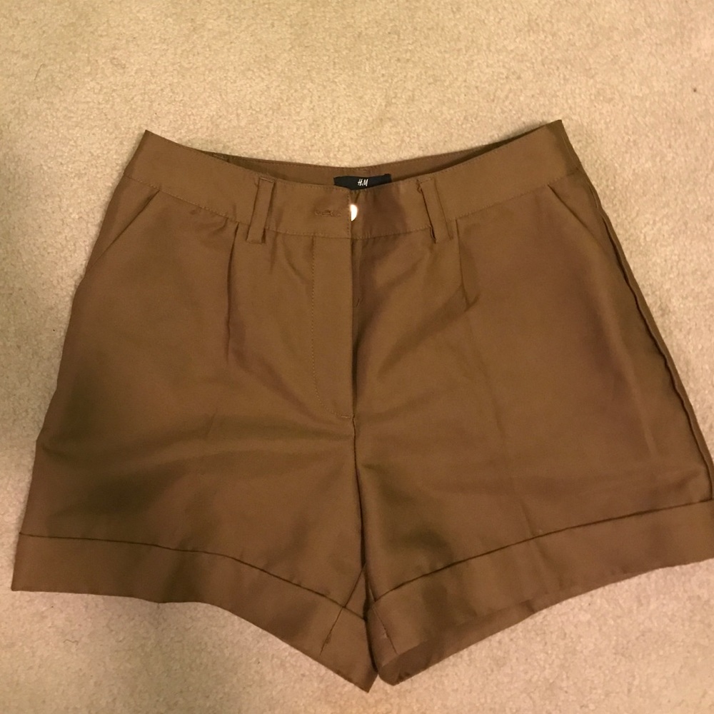 H&M Cute dress shorts