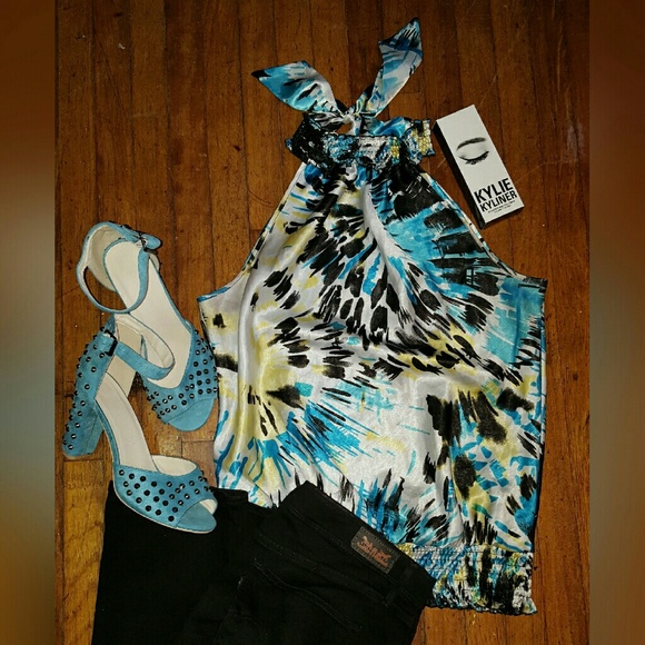 Halter top - Picture 2 of 5