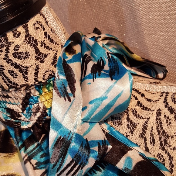 Halter top - Picture 5 of 5