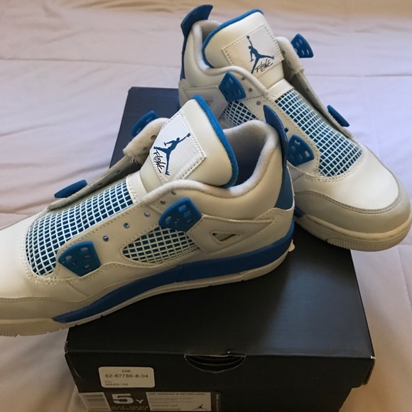 retro 4s white and blue