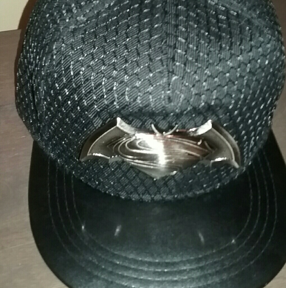 ❌SOLD❌ ...Snap back Batman & Superman hat