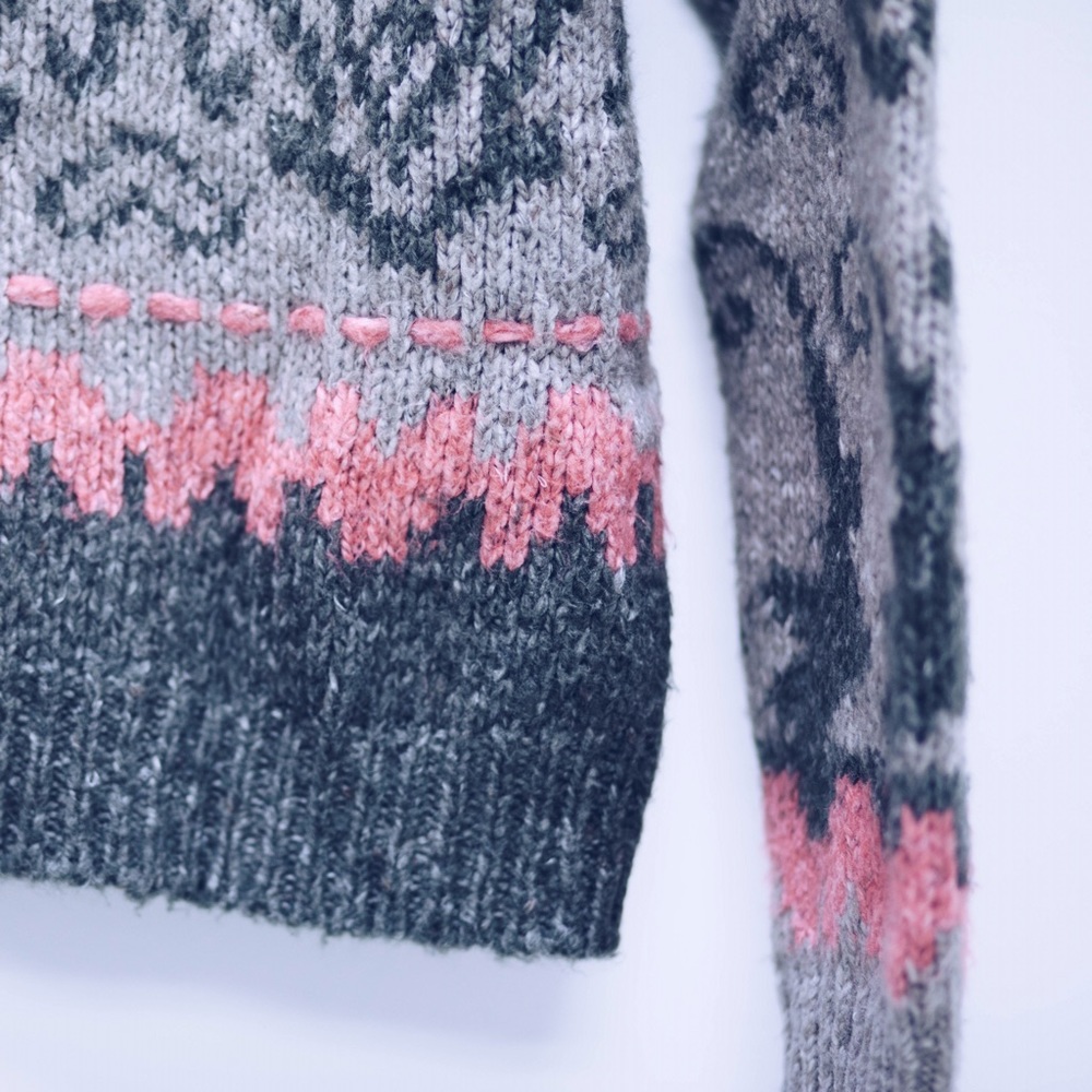 John & Jenn || Chunky Heathered Grey Sweater