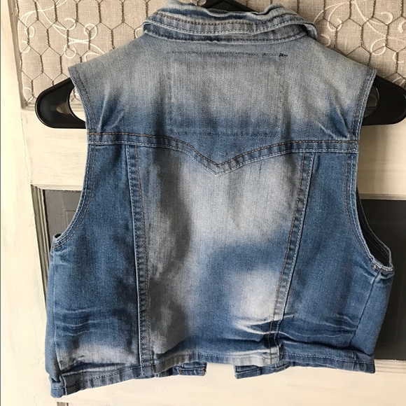 Sleeveless Jean Jacket - Picture 2 of 2
