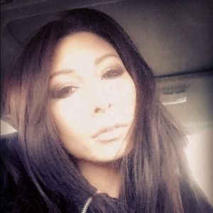 Meet your Posher, Yoko