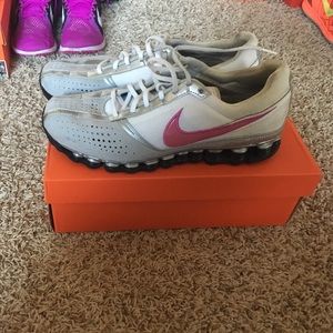 Rare colorway Nike shox TL