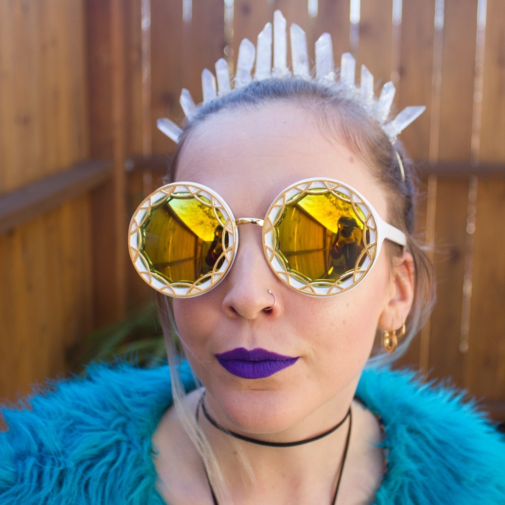 LAST! White Oversized Ornate Round Sunglasses π - Picture 2 of 4