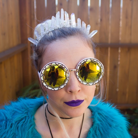 LAST! White Oversized Ornate Round Sunglasses π - Picture 4 of 4