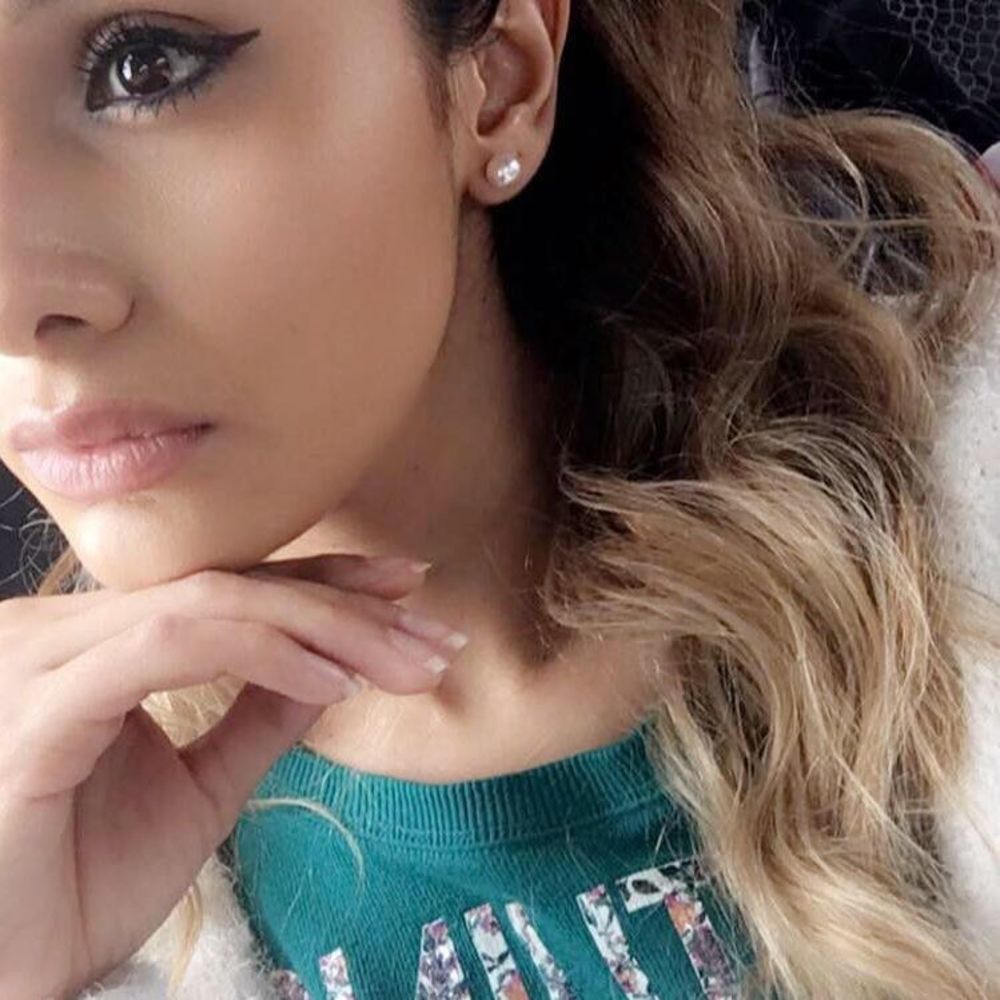 Meet your Posher, Elizabeth