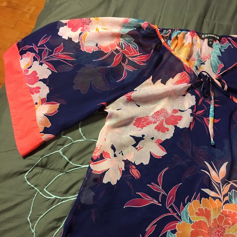 Express top - Picture 2 of 2