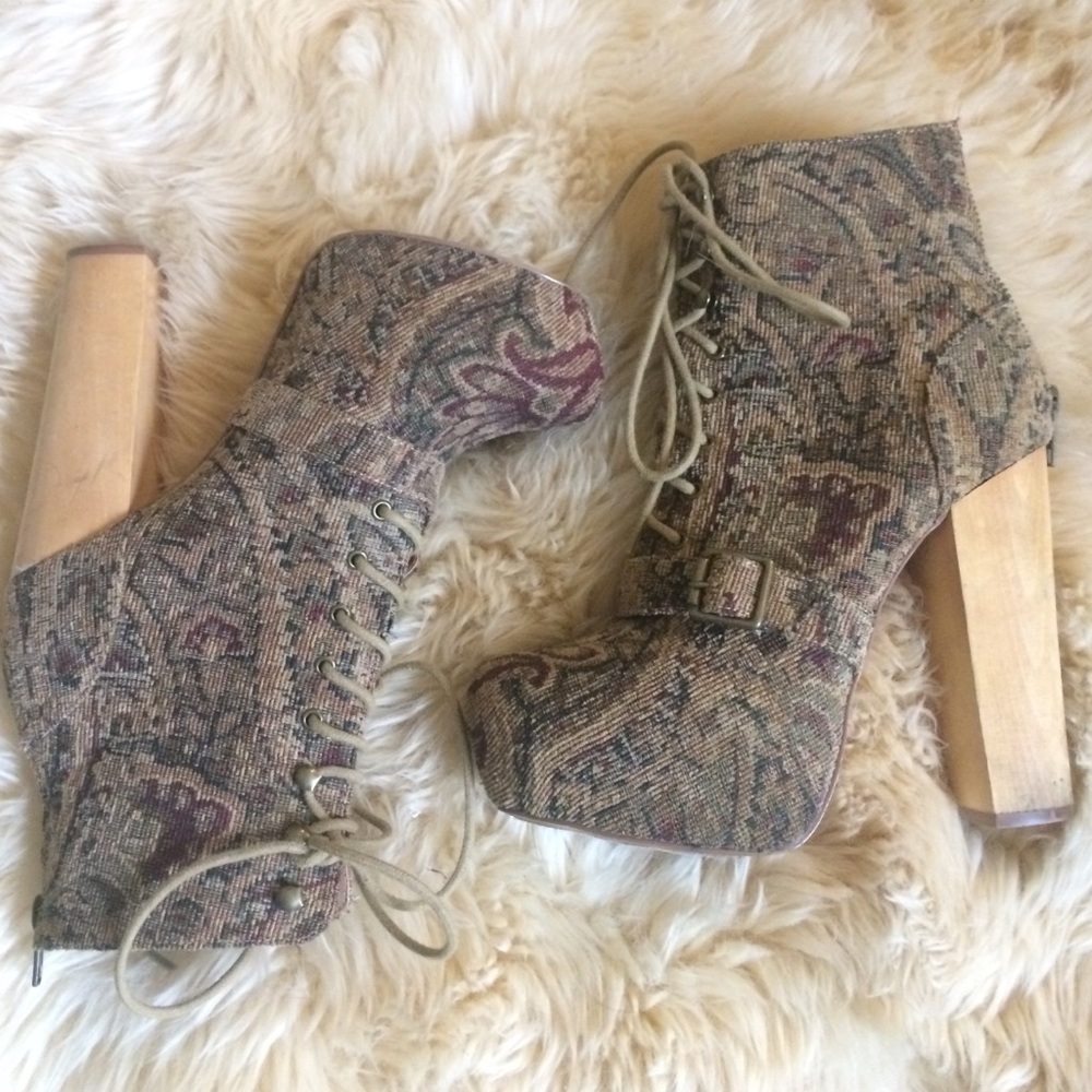 Steve Madden Antique Lita Boots