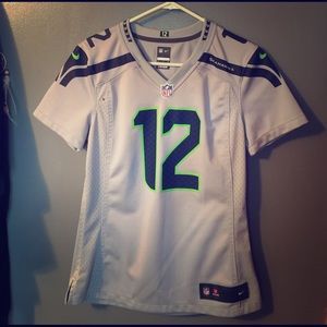 Women's small fan Seahawks jersey