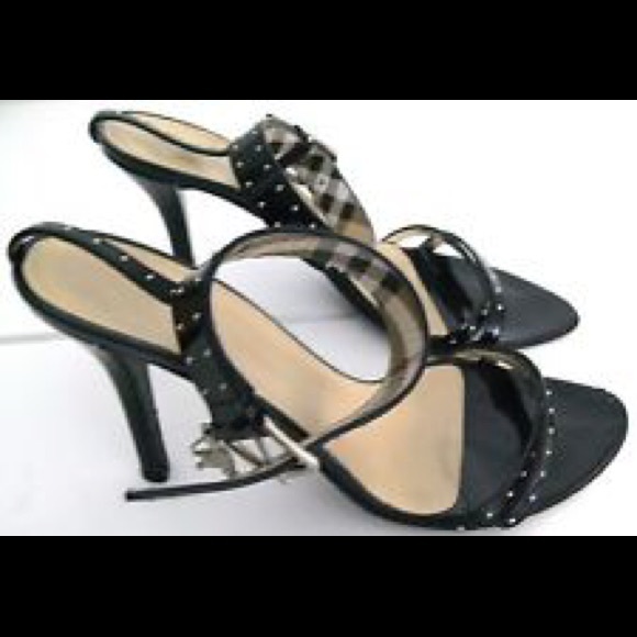 Black patent leather Burberry Studded heels - Picture 2 of 4