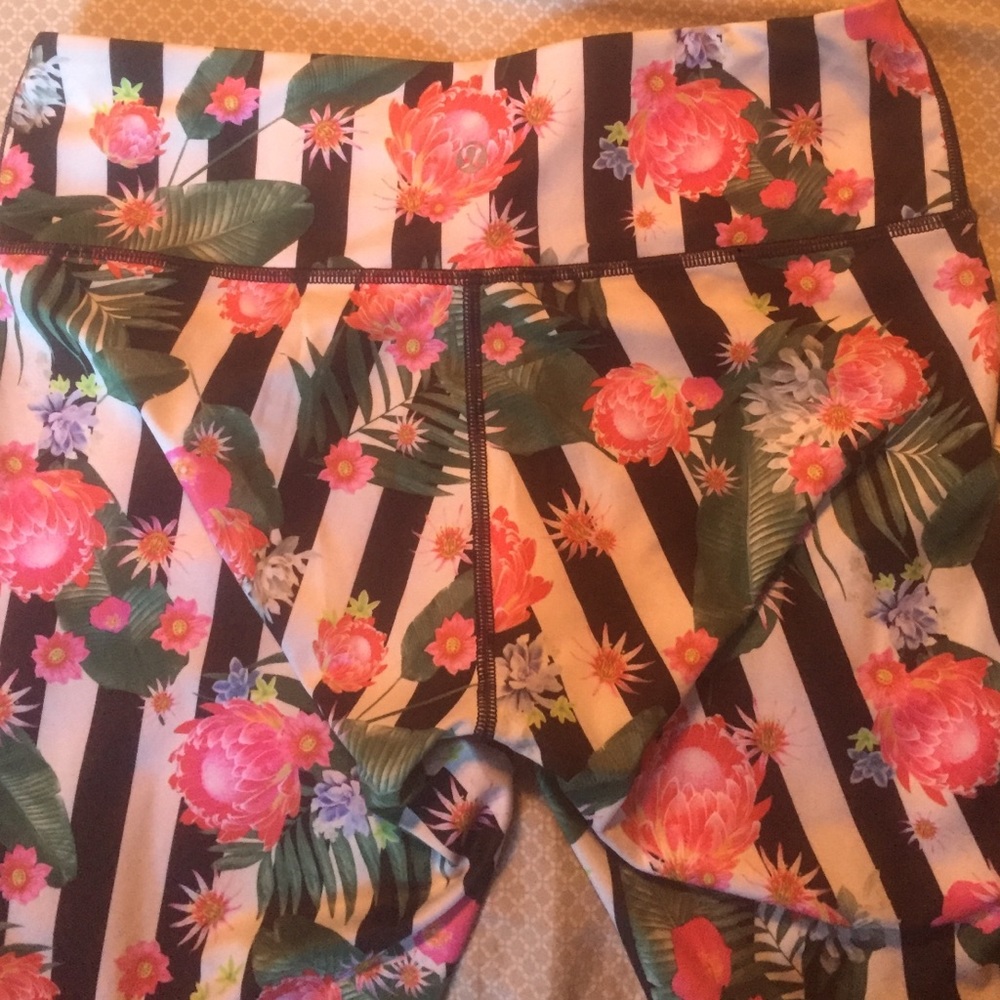 Lululemon palm floral crops